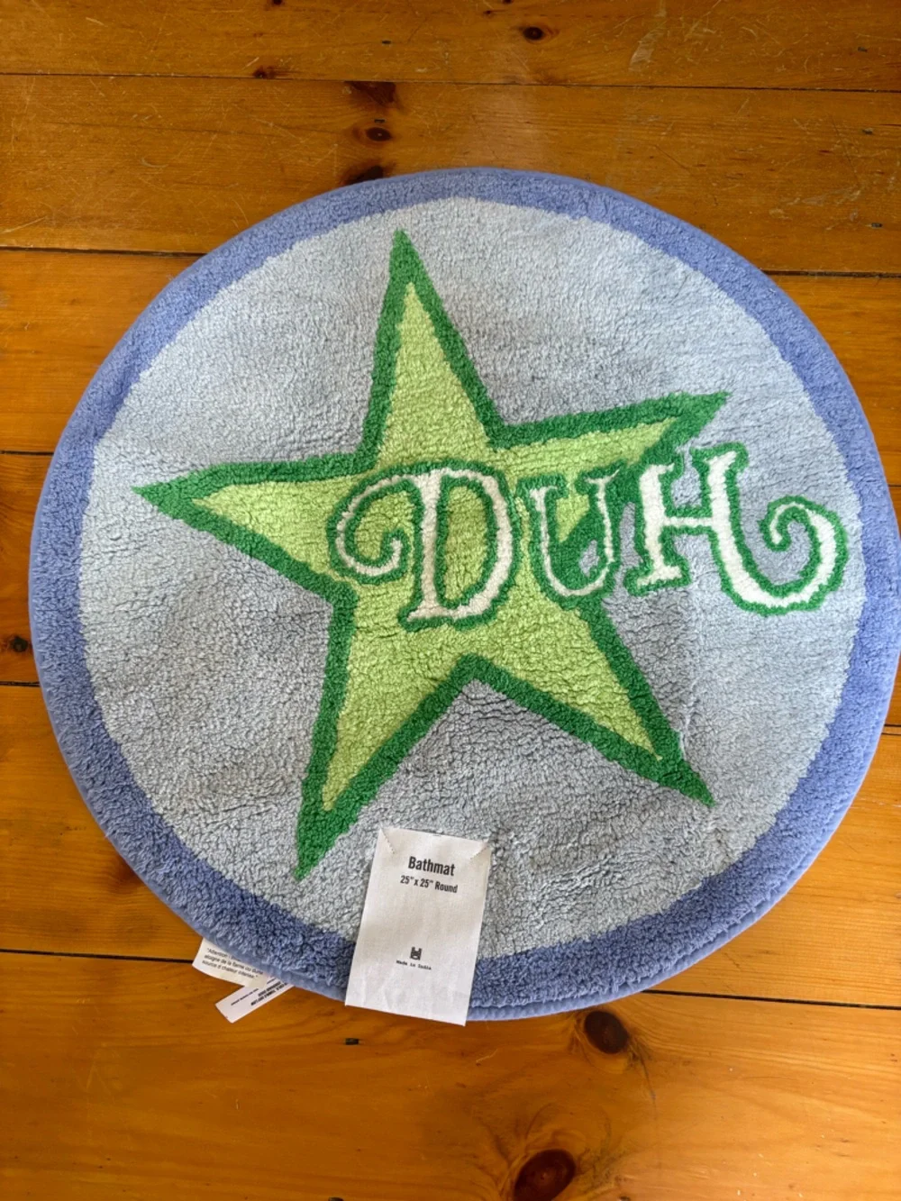 NWT Urban Outfitters Duh Star Round Plush Tufted Bath Mat